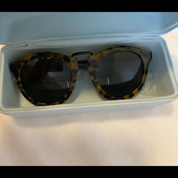 NWOT Karen Walker Tortoise Sunglasses - Picture 7 of 9